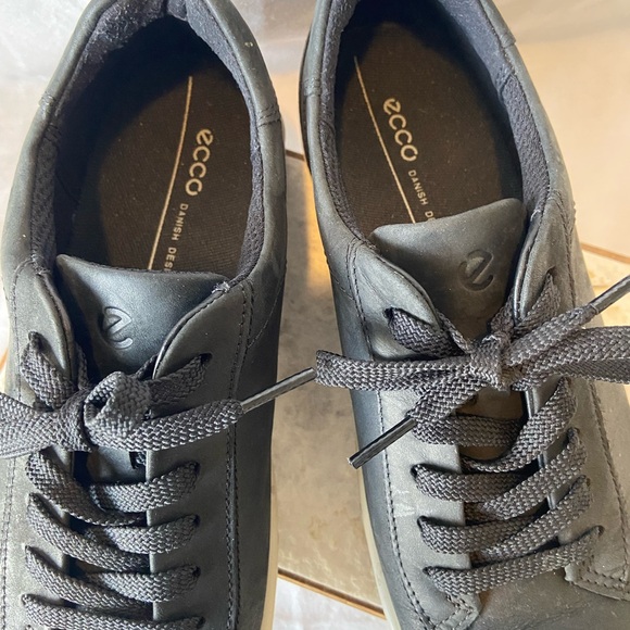 Ecco Hydromax Danish Design Black Leather Athletic Shoe Low-Top US 6-6.5. EU 37 - Picture 3 of 10